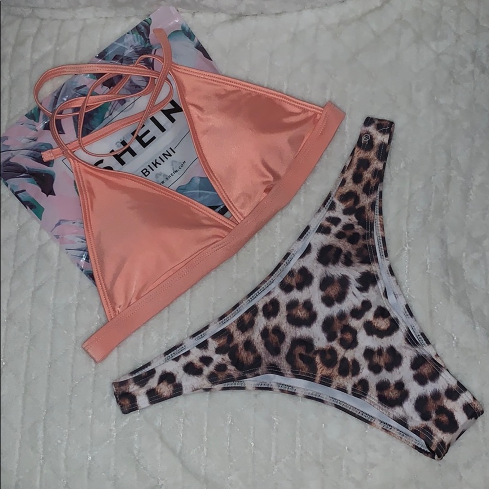 Leopard halter triangle high cut bikini 💋